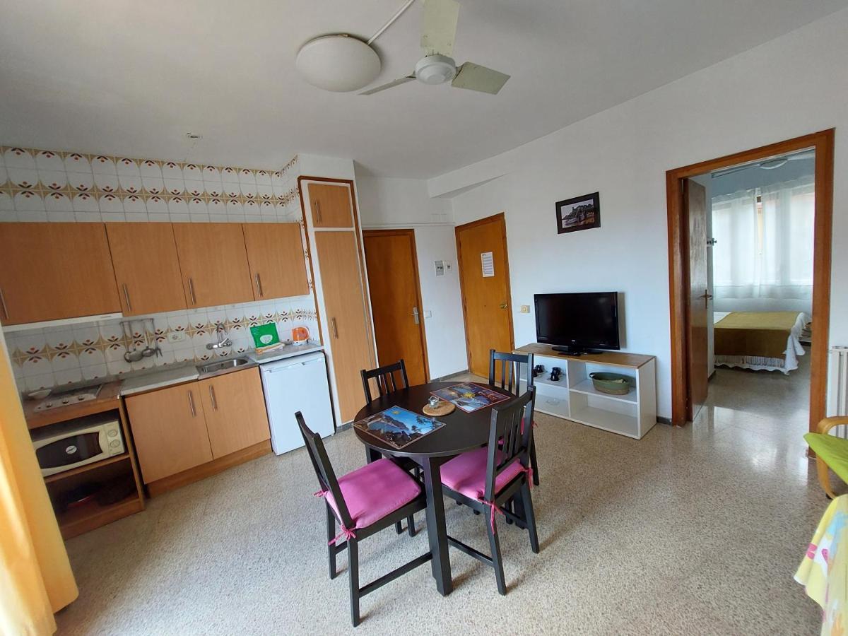 Apartamentos El Sol Тоса де Мар Екстериор снимка
