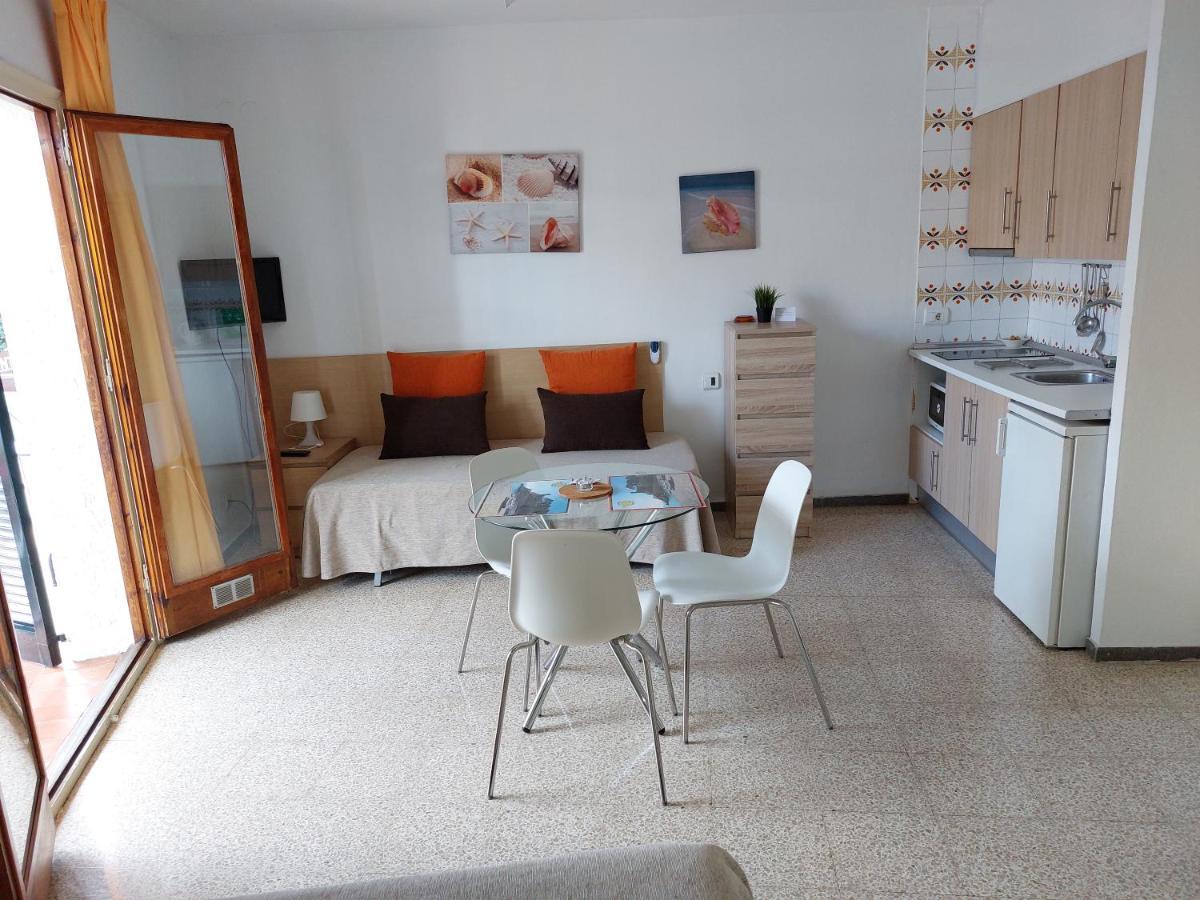 Apartamentos El Sol Тоса де Мар Екстериор снимка