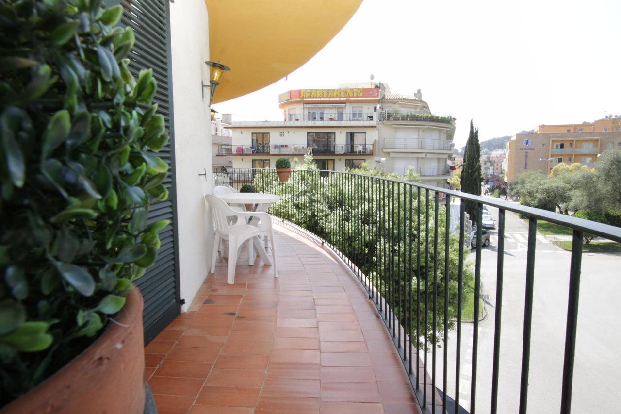 Apartamentos El Sol Тоса де Мар Екстериор снимка